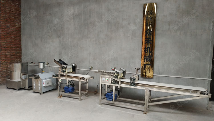 寶雞岐山仿手工搟面皮機價格多少錢一套 