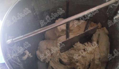 自制涼皮搟面皮面筋怎么做好吃面皮洗面機和面