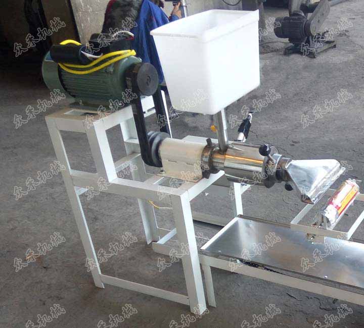 50型臥式搟面皮機折疊款廠家直銷